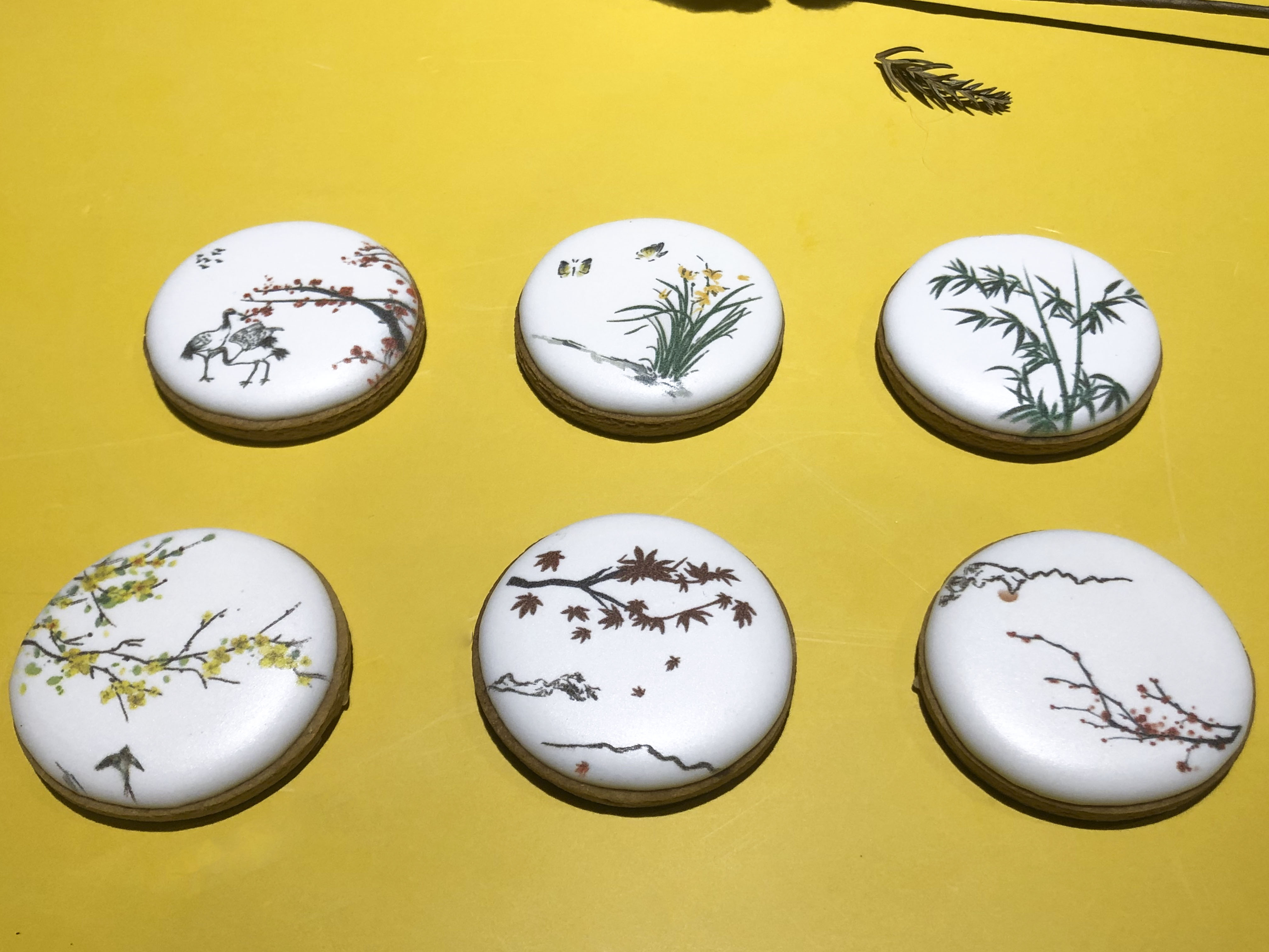 从手工到机器：食品印花机如何改变烘焙店的运营模式？